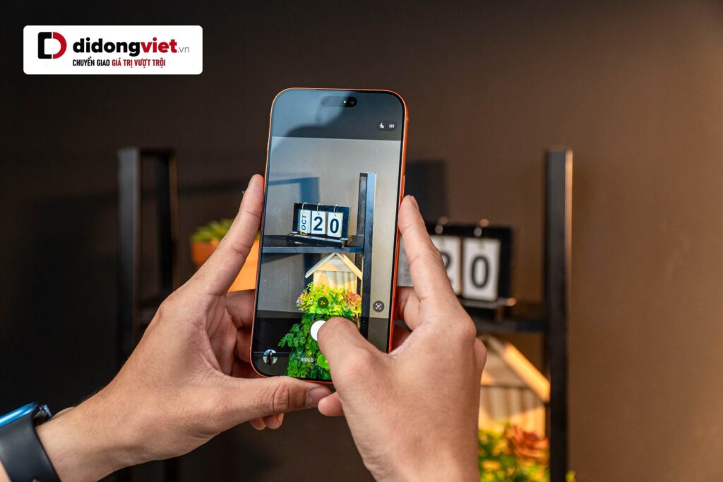 iPhone với 3 camera 48MP, quay ProRes 4K 120fps Dolby Vision và chống rung 3D cho video chuyên nghiệp