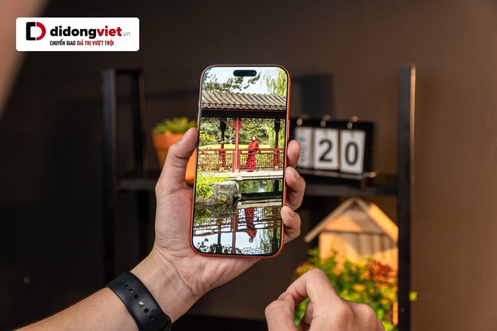 So sánh chi tiết iPhone 17 Pro Max và Xiaomi 17 Pro Max 17 iPhone 17 Pro Max với camera Fusion 48MP cho ảnh tự nhiên, dải sáng rộng và tối ưu hậu kỳ chuyên nghiệp.