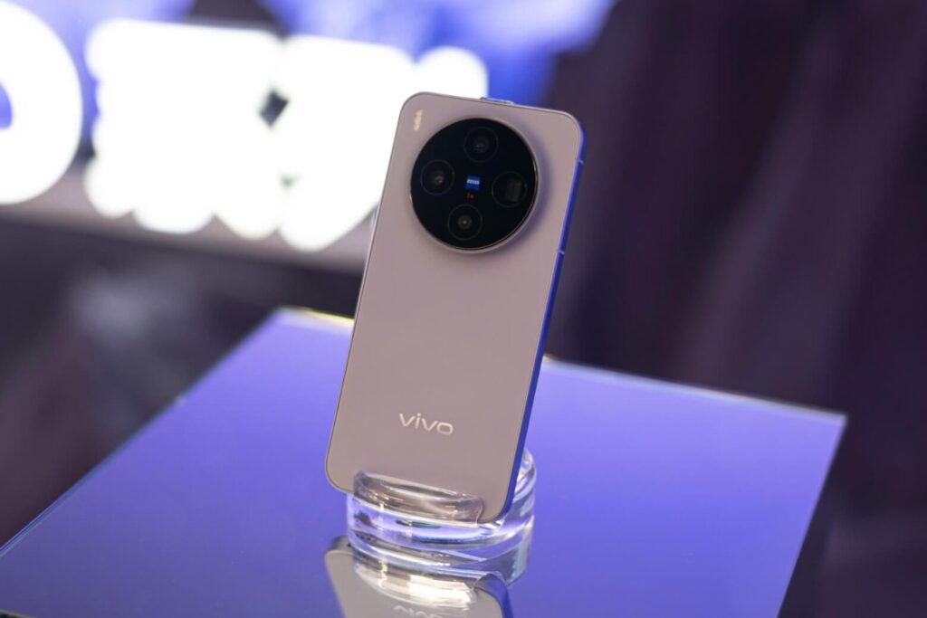 So sánh iPhone 17 và vivo X300