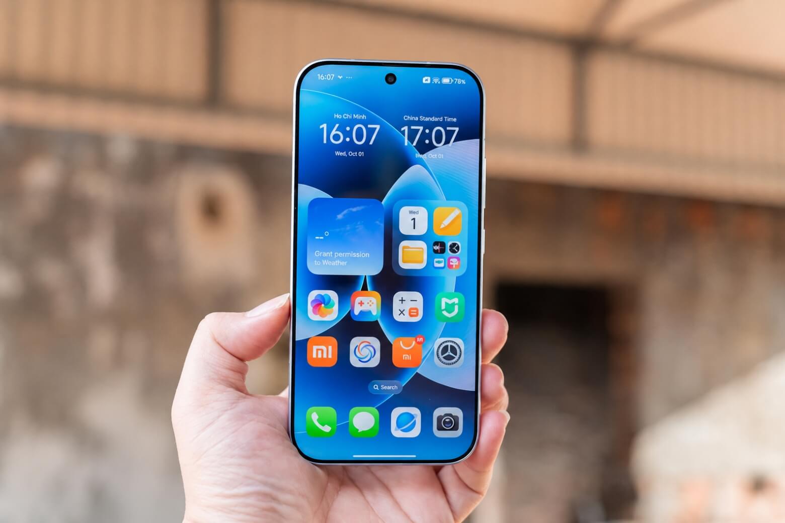 So sánh iPhone 17 và Xiaomi 17 màn hình Xiaomi