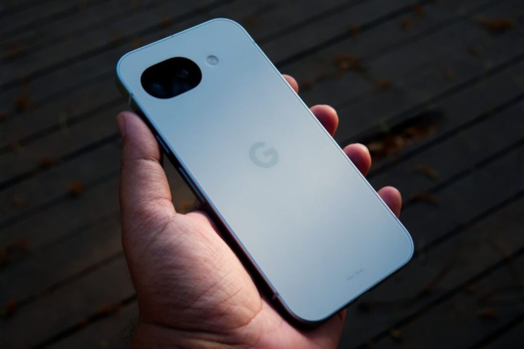 So sánh iPhone 17e và Google Pixel 10a: Chọn AI chụp ảnh hay bài toán sử dụng ổn định 3 năm 9 So sánh iPhone 17e và Google Pixel 10a