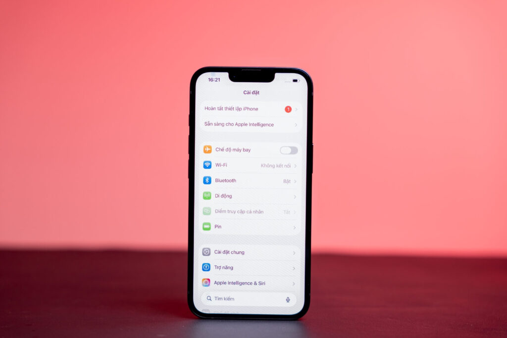 So sánh iPhone 17e và OPPO Reno15: Nên chọn giữ giá lâu dài hay trải nghiệm thực tế? 16 So sánh iPhone 17e và OPPO Reno15