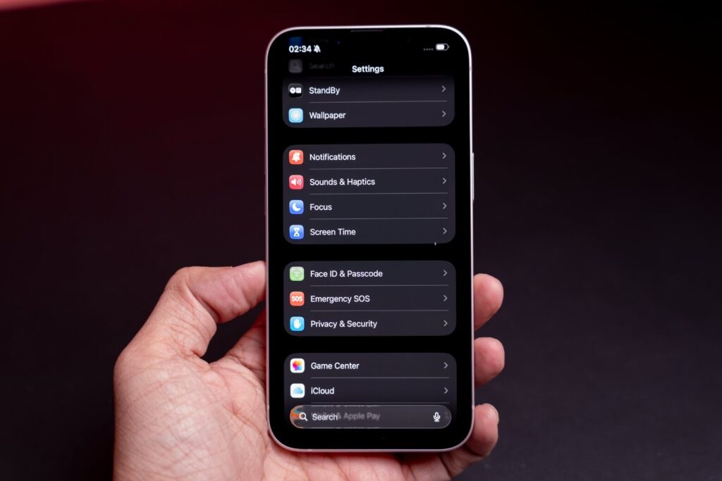 So sánh iPhone 17e và OPPO Reno15: Nên chọn giữ giá lâu dài hay trải nghiệm thực tế? 15 So sánh iPhone 17e và OPPO Reno15