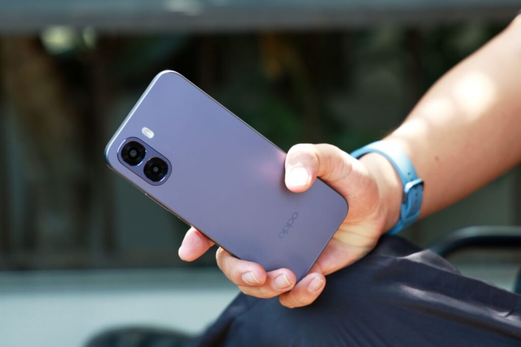 So sánh OPPO A6c và OPPO A6x