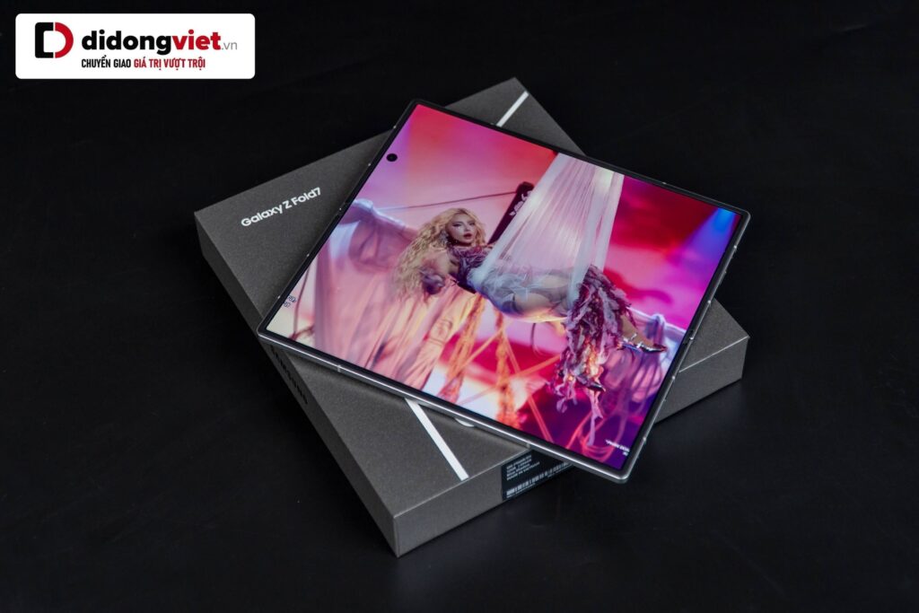 Galaxy Z Fold7 linh hoạt đa nhiệm màn hình gập