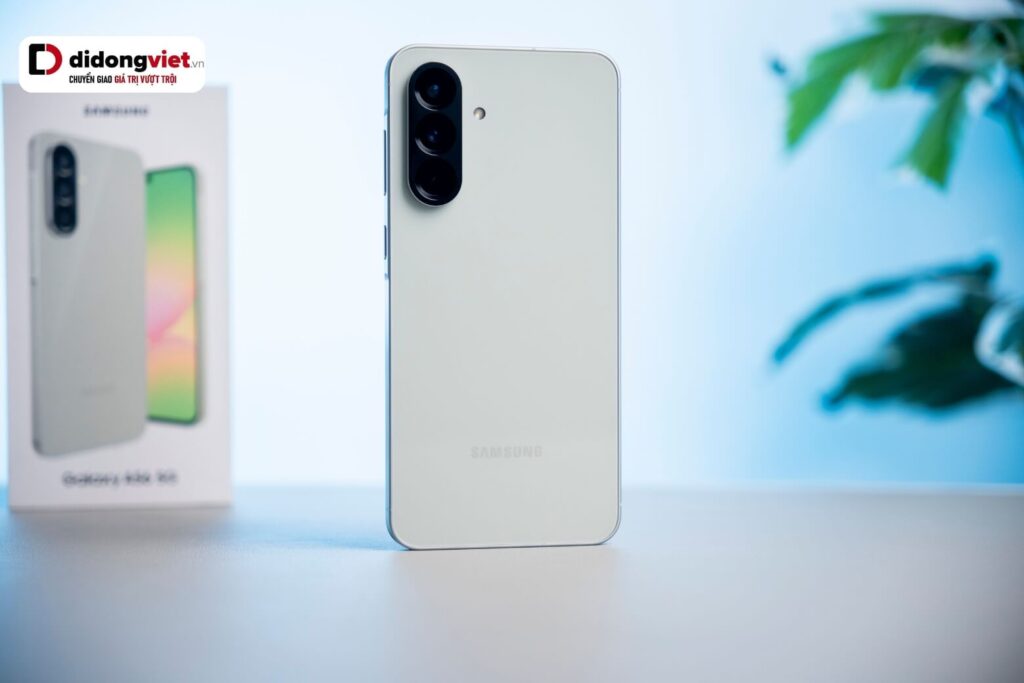 So sánh Redmi Note 15 5G và Samsung A56 từ thiết kế đến hiệu năng 16 Samsung loại bỏ củ sạc trong hộp giúp bảo vệ môi trường nhưng khiến người dùng phát sinh thêm chi phí