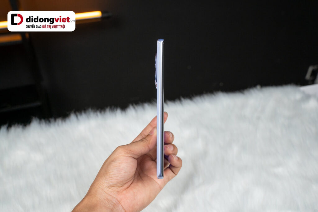 So sánh Redmi Note 15 và Redmi Note 15 5G: Chênh lệch khoảng 1.5 triệu, nên chọn máy nào? 17 Redmi Note 15 4G nổi bật với pin 6000mAh cho thời lượng sử dụng bền bỉ suốt cả ngày dài.