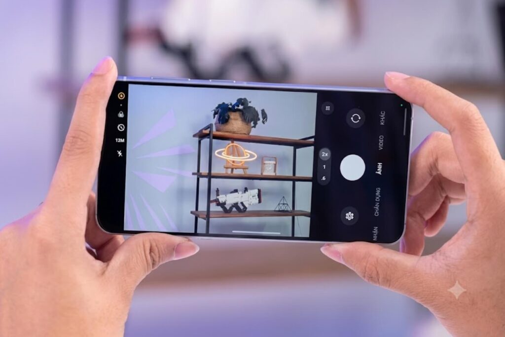 So sánh Samsung A27 5G và Samsung A57 chi tiết từ thiết kế đến hiệu năng 13 Galaxy A57 vượt trội với khả năng chụp đêm sáng rõ, chi tiết và ít nhiễu hơn Galaxy A27 5G.