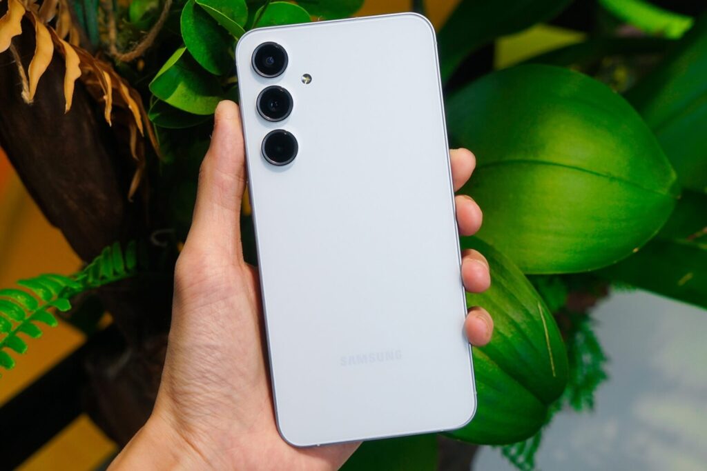 So sánh Samsung A56 và A55: Tối ưu ngân sách hay đầu tư dùng lâu dài? 9 So sánh Samsung A56 và A55