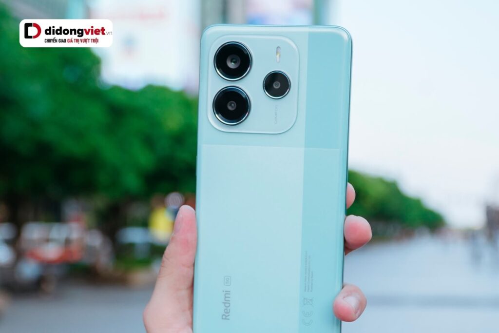 So sánh Samsung Galaxy A17 5G và Redmi Note 14 5G: Chọn bền bỉ hay phá cách? 13 Redmi Note 14 5G nổi bật với thiết kế hầm hố, kháng nước IP64 tốt hơn nhưng đánh đổi ở kính Gorilla Glass 5
