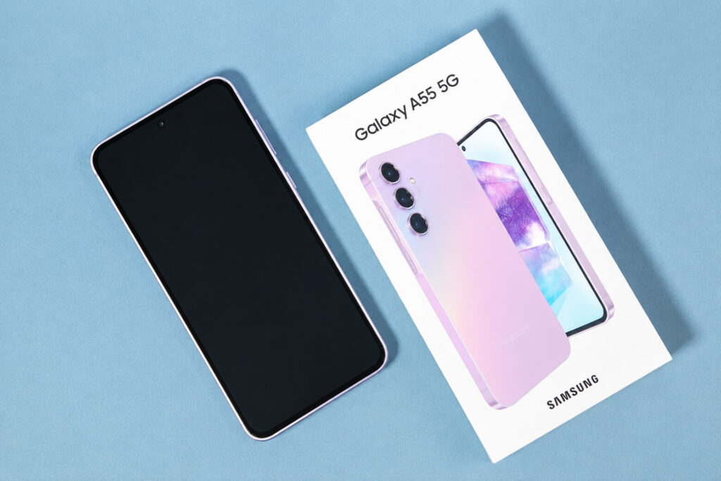 Galaxy A55 vẫn mang đến trải nghiệm hiển thị sắc nét, mượt mà và đáp ứng tốt hầu hết nhu cầu sử dụng hàng ngày.