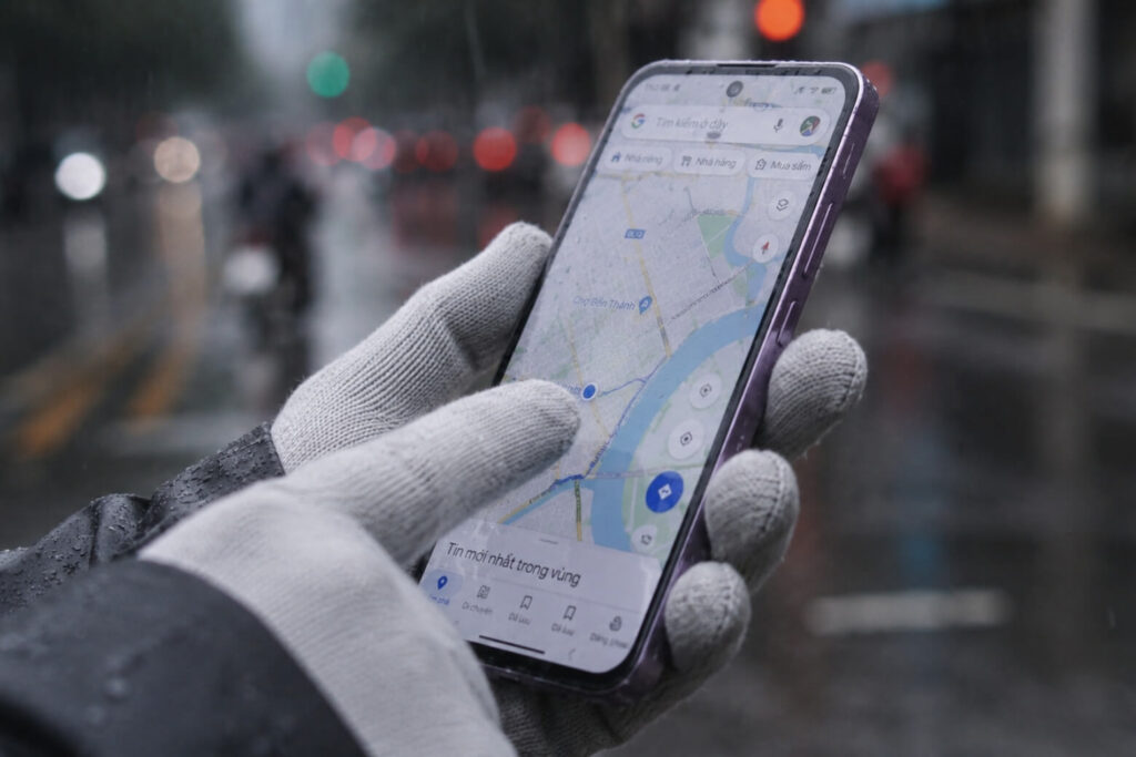 So sánh Samsung Galaxy A37 và OPPO A6T Pro: Trải nghiệm thực tế và bài toán chi phí 8 OPPO A6T Pro nổi bật với khả năng chống nước và thao tác ổn định khi màn hình ướt