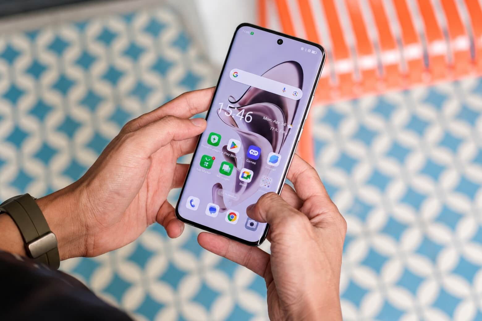 So sánh Samsung Galaxy A37 và OPPO Reno12 5G: Lựa chọn nào tối ưu hơn? 14 So sánh Samsung Galaxy A37 và OPPO Reno12 5G AMOLED cong