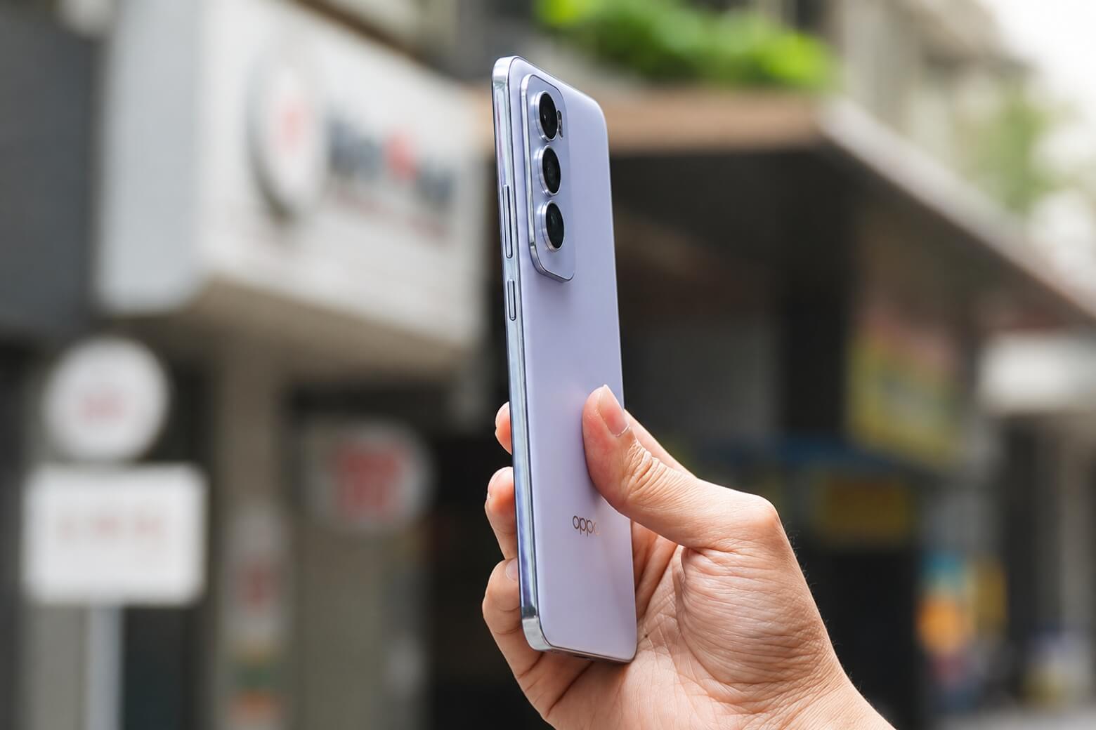 So sánh Samsung Galaxy A37 và OPPO Reno12 5G: Lựa chọn nào tối ưu hơn? 12 So sánh Samsung Galaxy A37 và OPPO Reno12 5G mỏng nhẹ
