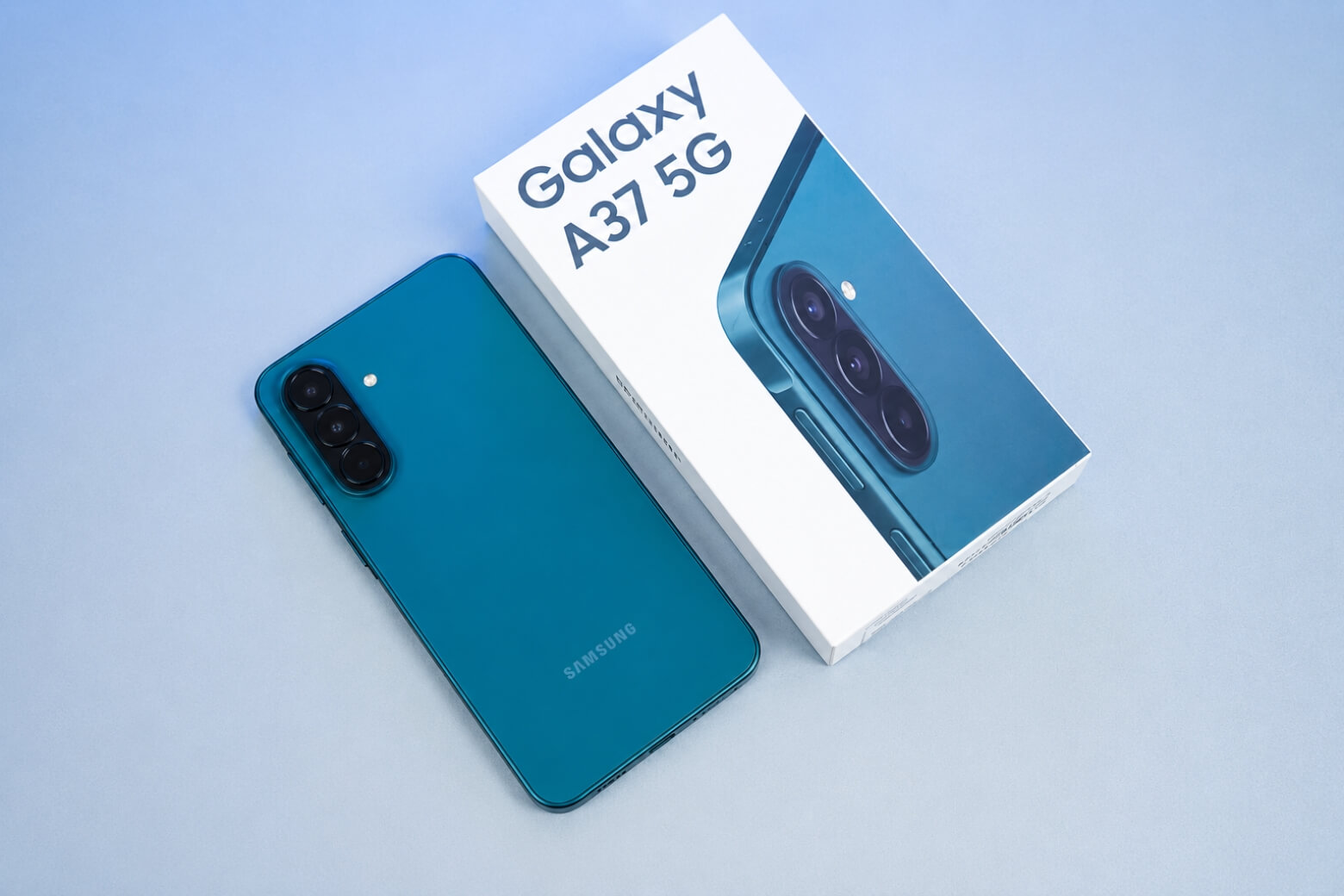 So sánh Samsung Galaxy A37 và OPPO Reno12 5G: Lựa chọn nào tối ưu hơn? 11 So sánh Samsung Galaxy A37 và OPPO Reno12 5G thiết kế