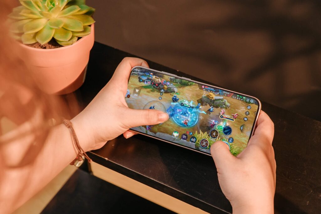 Xiaomi 15T vượt trội về hiệu năng, nhưng khả năng duy trì hiệu suất mới quyết định trải nghiệm thực tế.