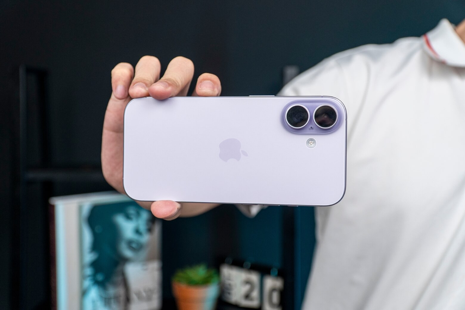 So sánh Samsung Galaxy S26 Plus và iPhone 17 qua trải nghiệm thực tế 14 So sánh Samsung Galaxy S26 Plus và iPhone 17 giữ giá