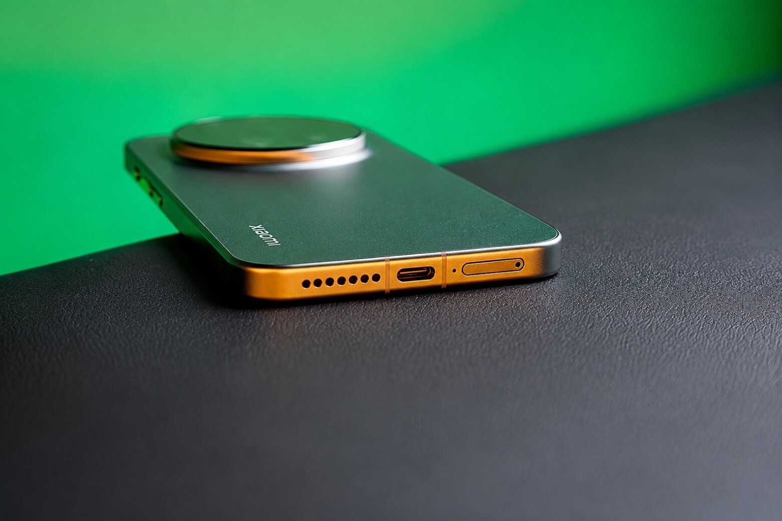 So sánh Samsung Galaxy S26 Ultra và Xiaomi 17 Ultra về pin sạc