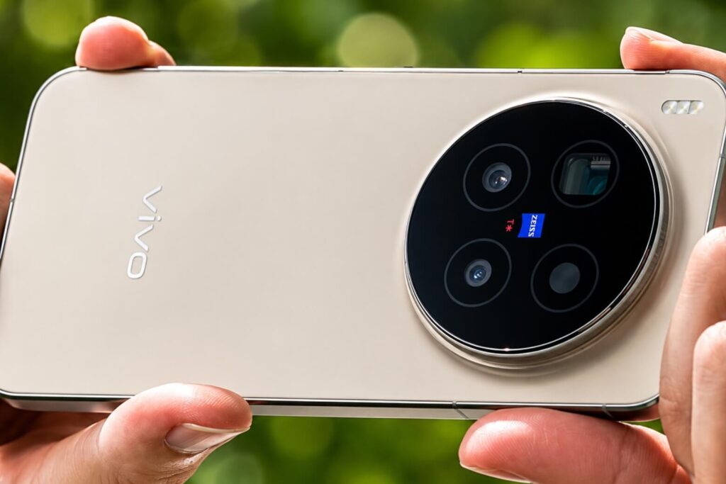 So sánh Samsung Galaxy S26 Ultra và vivo X300 Pro 5G: Lựa chọn flagship đa năng hay thiết bị nhiếp ảnh chuyên dụng 12 So sánh Samsung Galaxy S26 Ultra và vivo x300 pro 5g