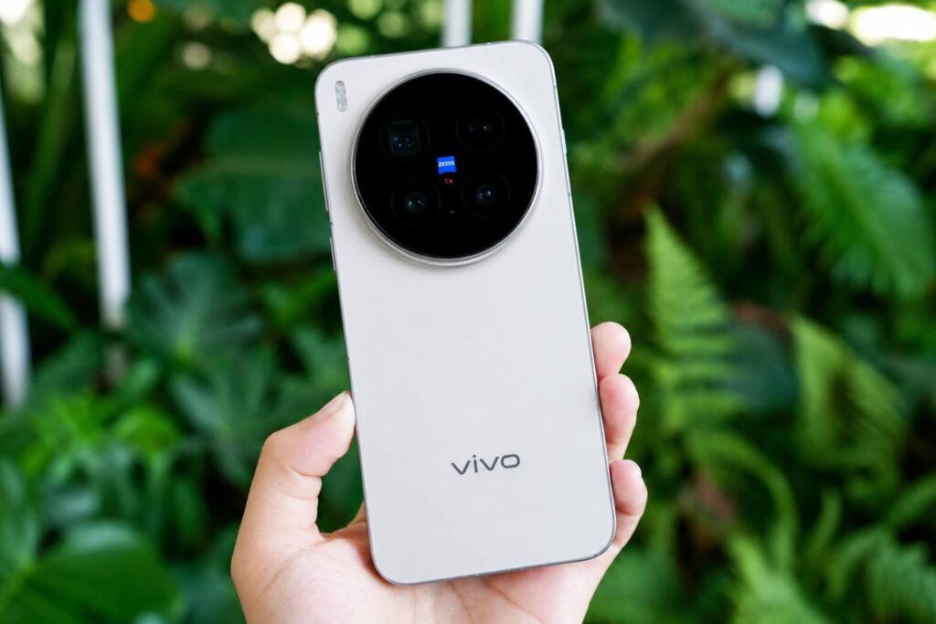 So sánh Samsung Galaxy S26 Ultra và vivo X300 Pro 5G: Lựa chọn flagship đa năng hay thiết bị nhiếp ảnh chuyên dụng 14 So sánh Samsung Galaxy S26 Ultra và vivo x300 pro 5g