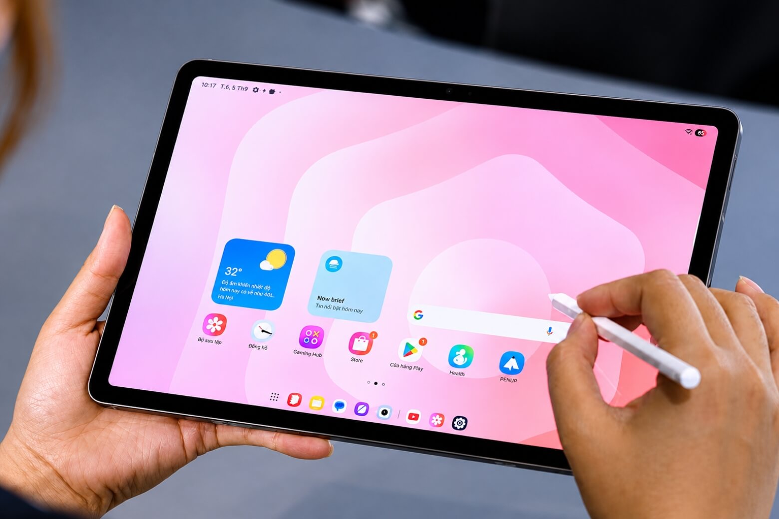So sánh Samsung Tab S11 Wifi và Xiaomi Pad 8 Pro: Đâu là thiết bị dành cho bạn? 9 So sánh Samsung Tab S11 Wifi và Xiaomi Pad 8 Pro màn hình AMOLED
