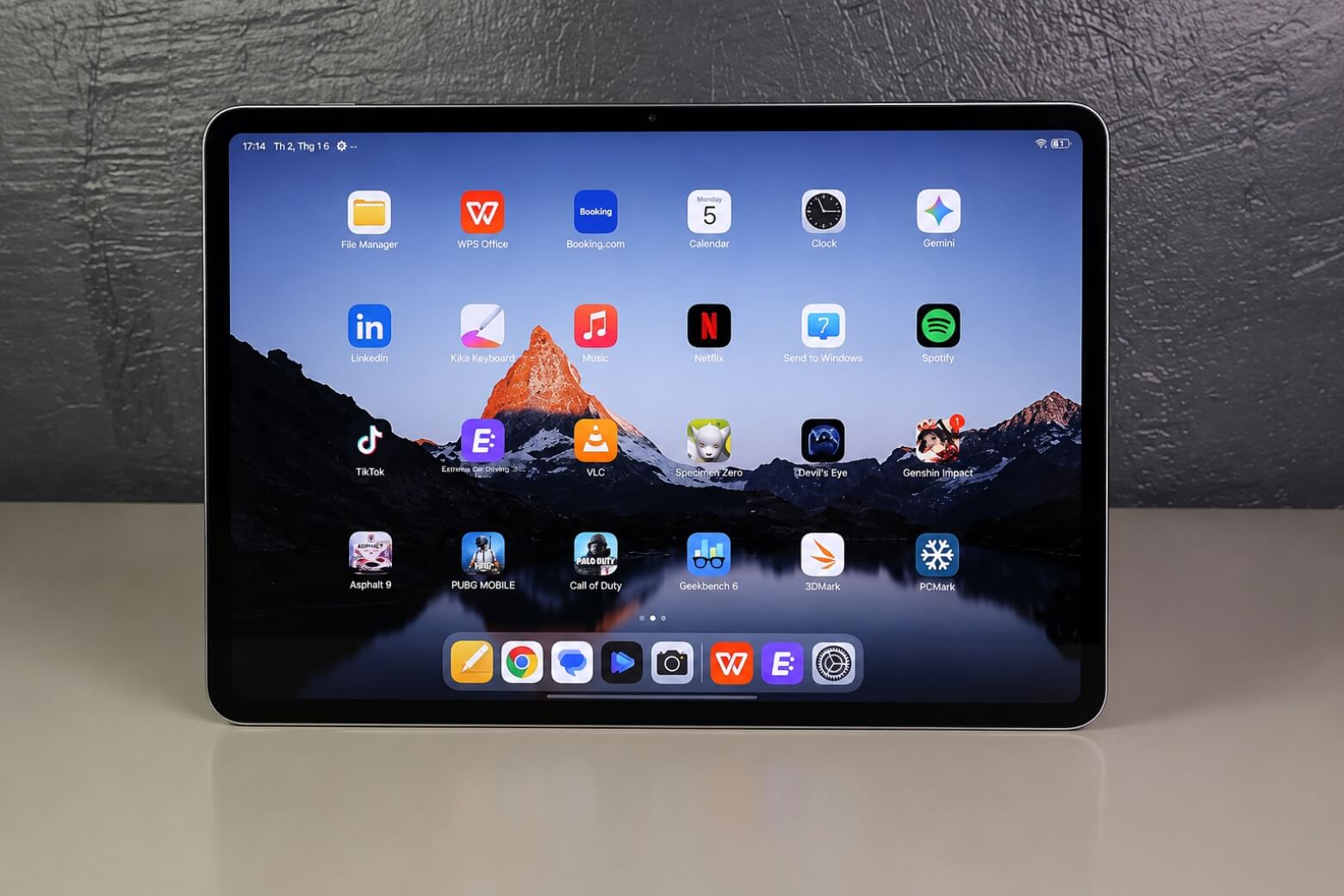 So sánh Samsung Tab S11 Wifi và Xiaomi Pad 8 Pro: Đâu là thiết bị dành cho bạn? 10 So sánh Samsung Tab S11 Wifi và Xiaomi Pad 8 Pro màn hình LCD