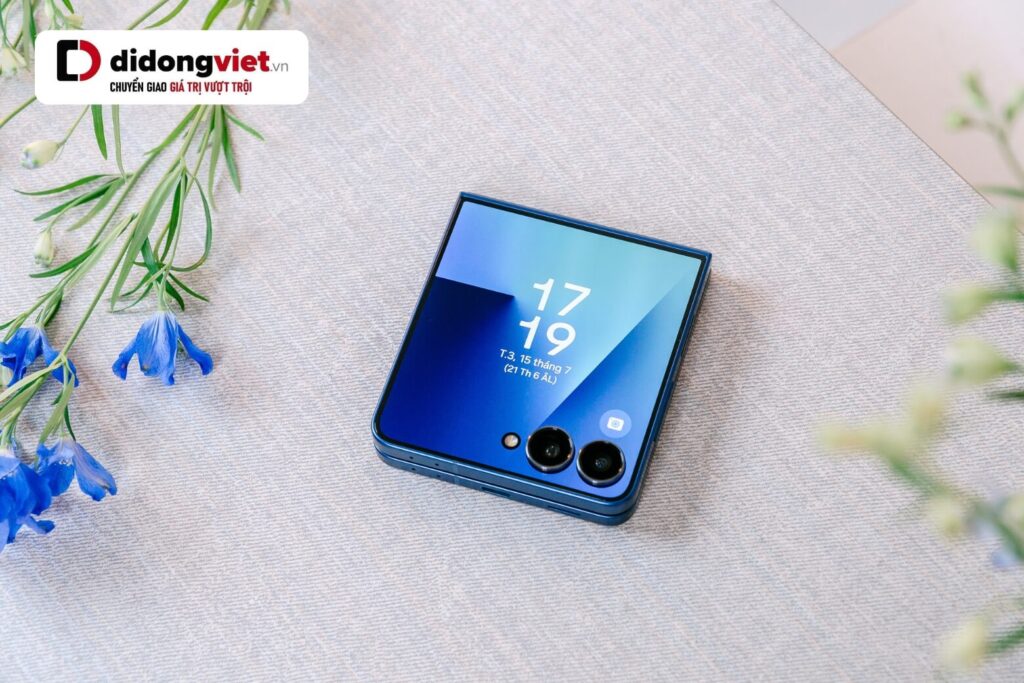 So sánh Samsung Z Flip7 và iPhone 16 Pro Max: Trải nghiệm thực tế và rủi ro rớt giá 10 so sánh Samsung Z Flip7 và iPhone 16 Pro Max