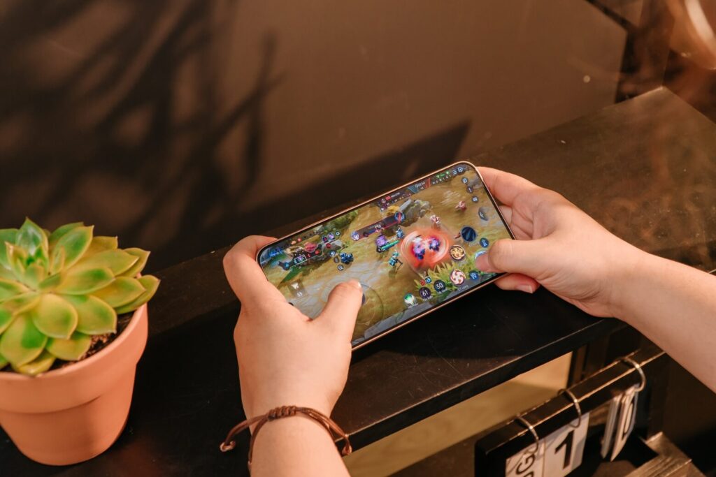 So sánh Xiaomi 15T 5G và OPPO Reno15 F 5G: Chọn hiệu năng đỉnh hay pin vô đối? 13 Xiaomi 15T 5G áp đảo hiệu năng với Dimensity 8400 Ultra, sẵn sàng chiến mọi tựa game nặng