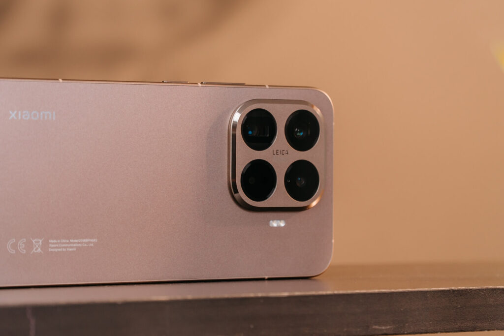 Xiaomi 15T Pro nổi bật với hệ thống camera Leica chất lượng cao, lý tưởng cho nhiếp ảnh và quay video chuyên nghiệp.