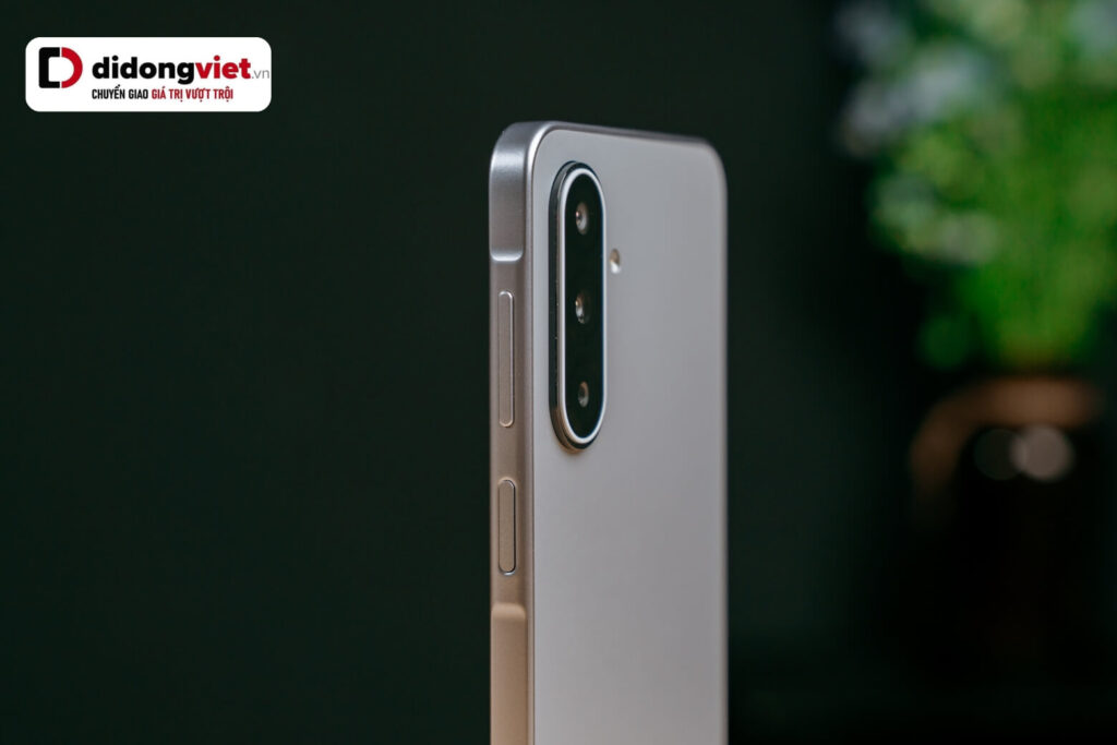 So sánh Xiaomi Redmi 15 5G và Samsung Galaxy A17 5G theo nhu cầu sử dụng 15 Galaxy A17 5G nổi bật với camera 50MP có OIS và hỗ trợ cập nhật phần mềm dài hạn