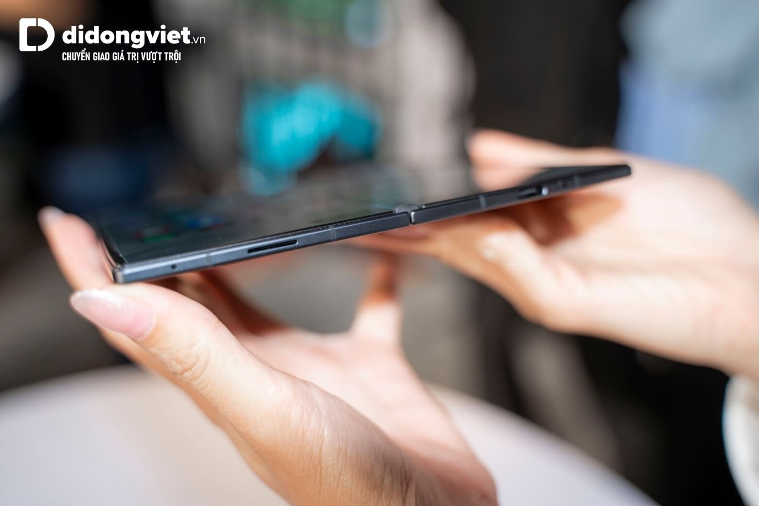 Có nên mua Samsung Galaxy Z Fold8 Ultra? Ai phù hợp để xuống tiền? 6 Có nên mua Samsung Galaxy Z Fold8 Ultra thiết kế mỏng
