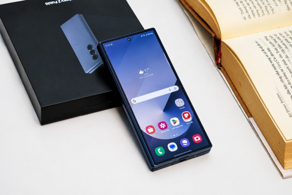 Đánh giá màn hình Samsung Galaxy Z Fold6: Trải nghiệm thực tế và độ bền ở thời điểm hiện tại 5 Đánh giá màn hình Samsung Z Fold6