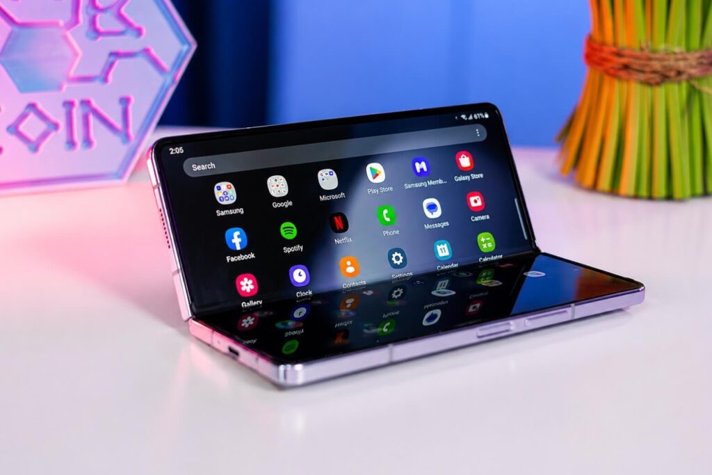 Đánh giá màn hình Samsung Galaxy Z Fold6: Trải nghiệm thực tế và độ bền ở thời điểm hiện tại 7 Đánh giá màn hình Samsung Z Fold6