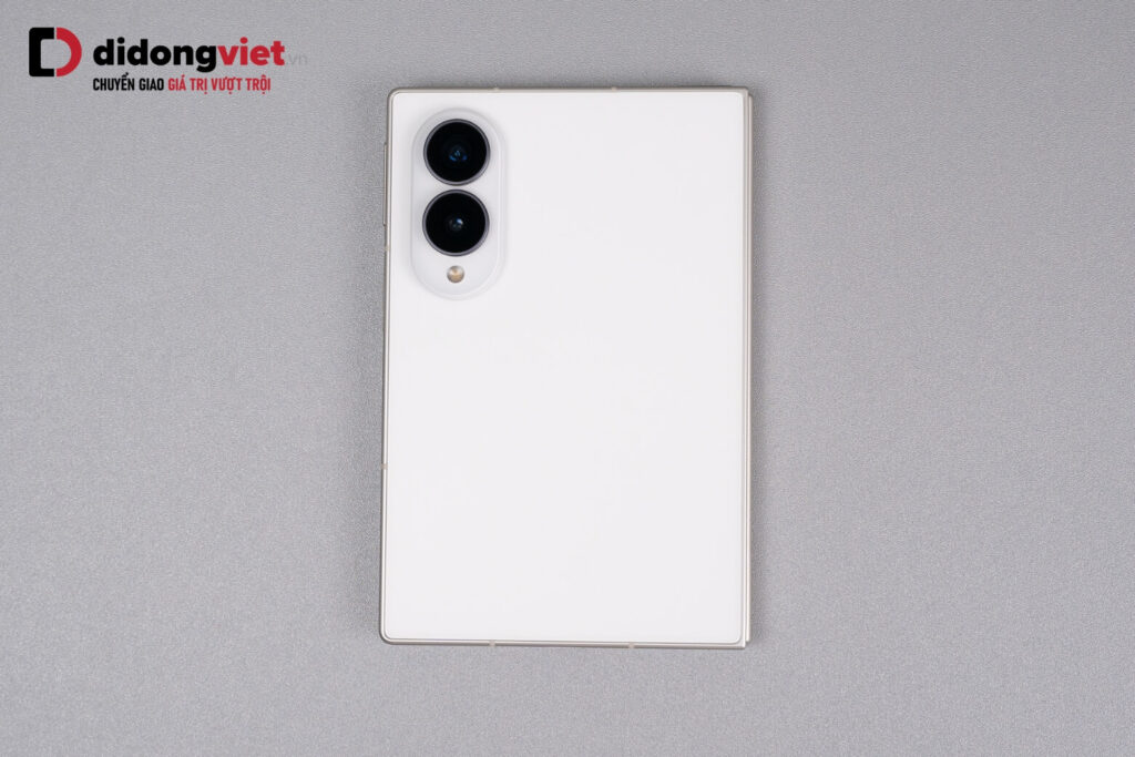 Đánh giá màn hình Samsung Z Fold8: Trải nghiệm thực tế và bài toán độ bền 10 Đánh giá màn hình Samsung Z Fold8