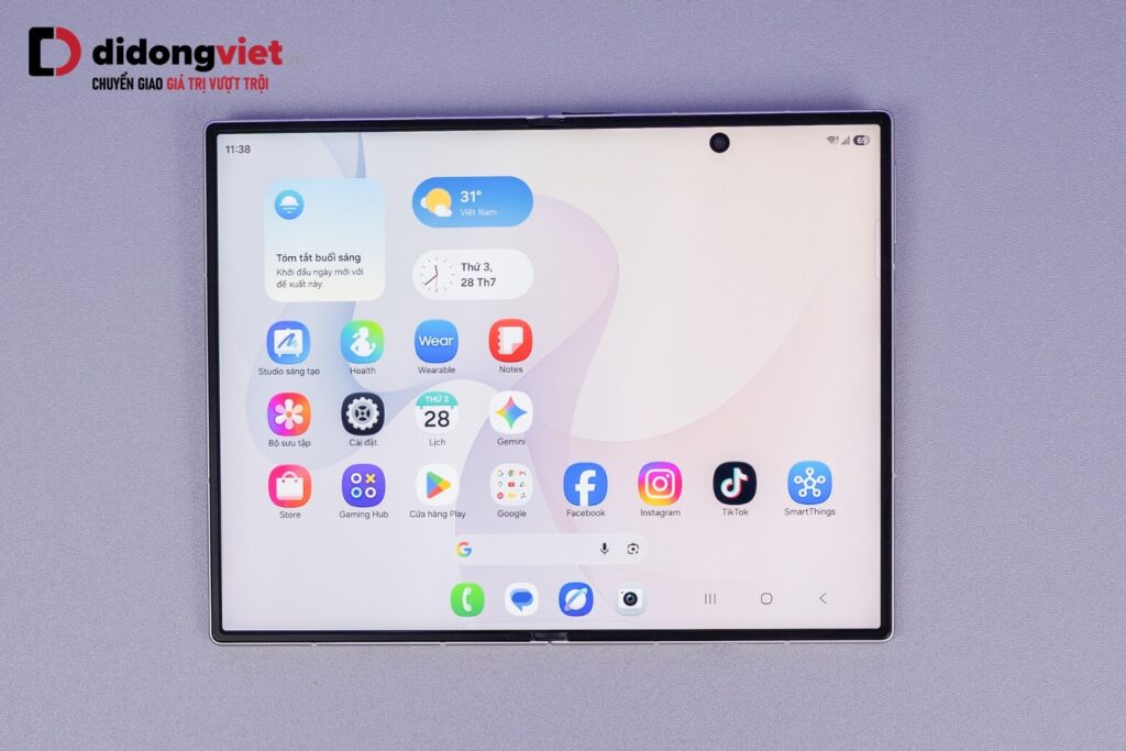 Đánh giá màn hình Samsung Z Fold8: Trải nghiệm thực tế và bài toán độ bền 7 Đánh giá màn hình Samsung Z Fold8