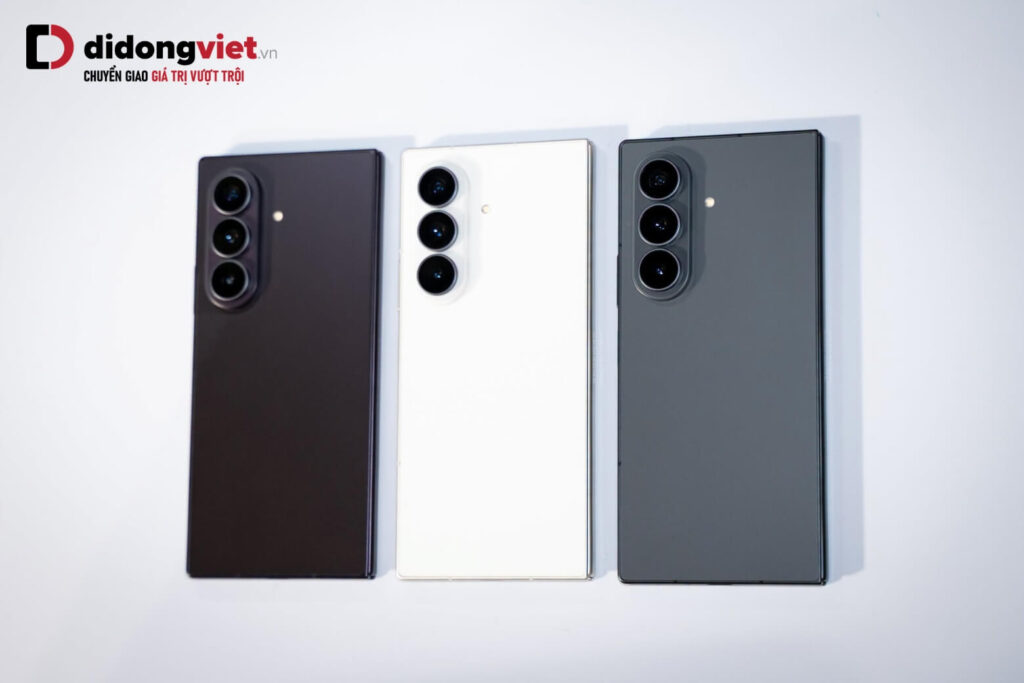 Đánh giá pin Samsung Z Fold8 Ultra: Thời lượng SOT thực tế và bài toán tản nhiệt 8 Galaxy Z Fold8 Ultra sạc nhanh 45W ổn định với kiến trúc sạc kép tối ưu nhiệt độ.