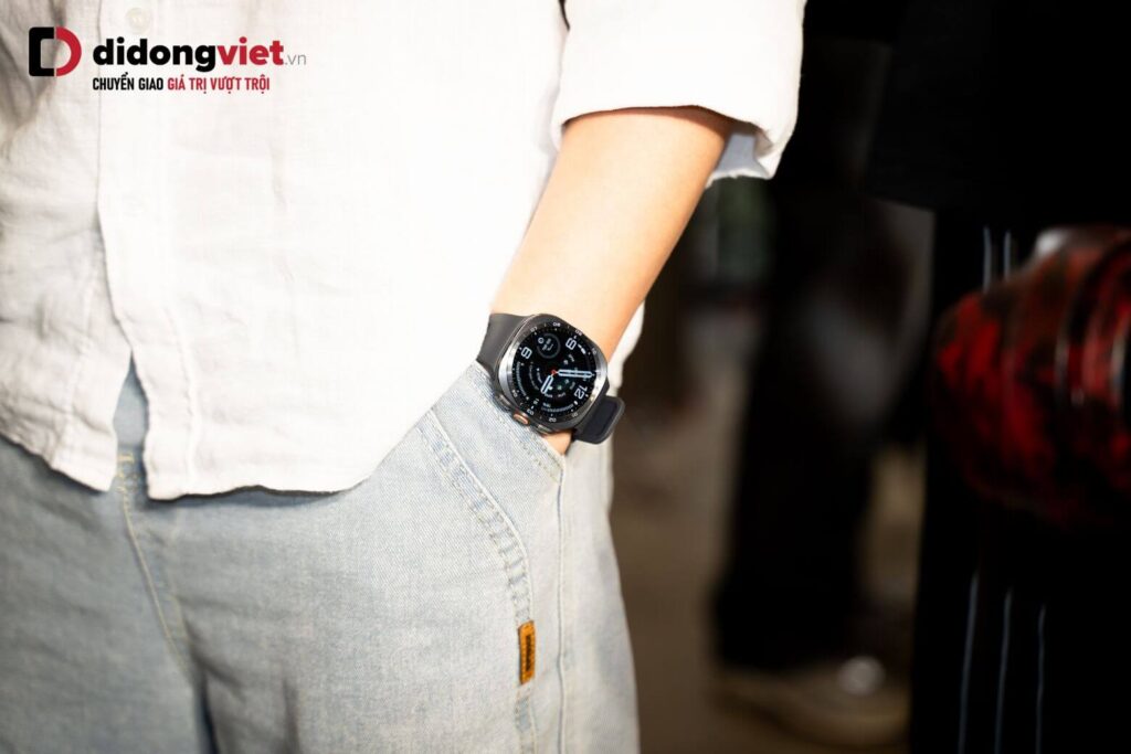 Đánh giá thực tế Samsung Galaxy Watch Ultra2 và bài toán lên đời 8 Samsung Galaxy Watch Ultra2 sở hữu thiết kế Titanium 47mm bền bỉ, Quick Button tiện lợi