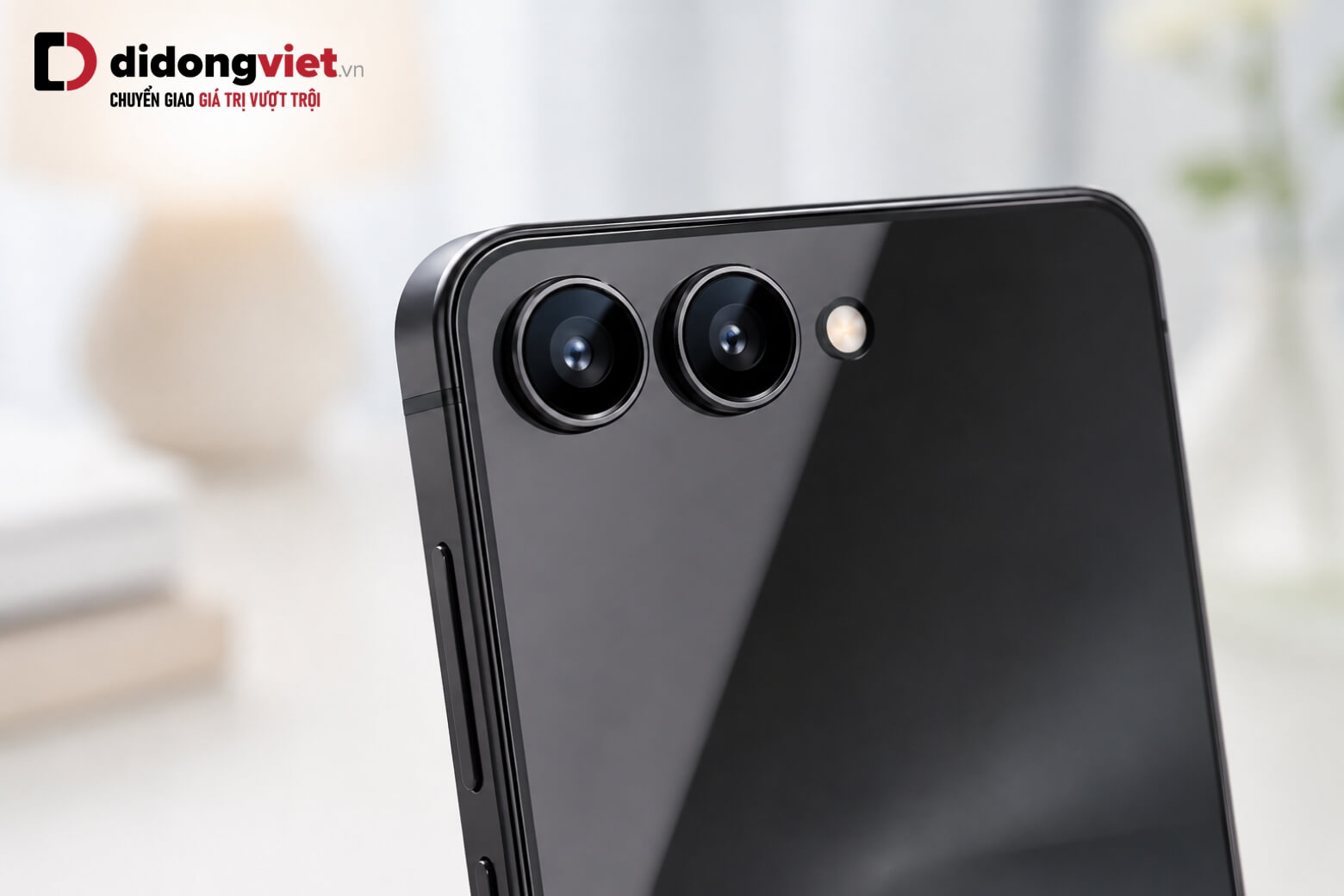 Rò rỉ đánh giá Samsung Galaxy Z Flip8 điện thoại gập thời trang và Agentic AI 9 Đánh giá Samsung Galaxy Z Flip8 camera 50MP AI Bokeh