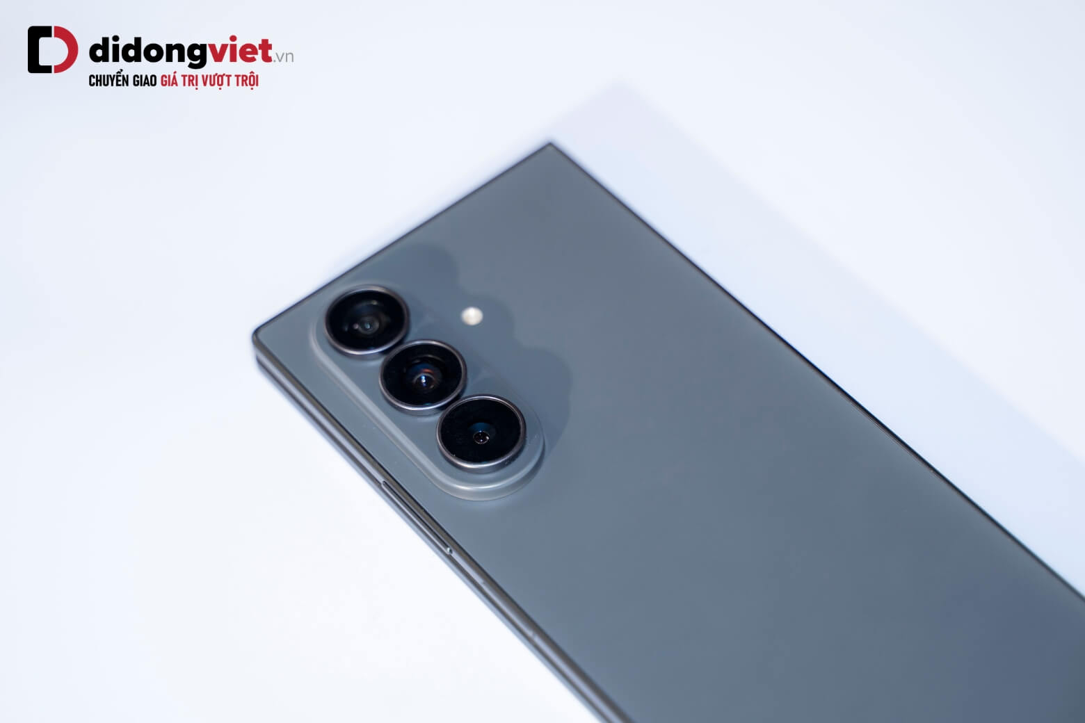 Đánh giá Samsung Galaxy Z Fold8 Ultra qua các thông số nổi bật 11 Đánh giá Samsung Galaxy Z Fold8 Ultra camera chính 200MP