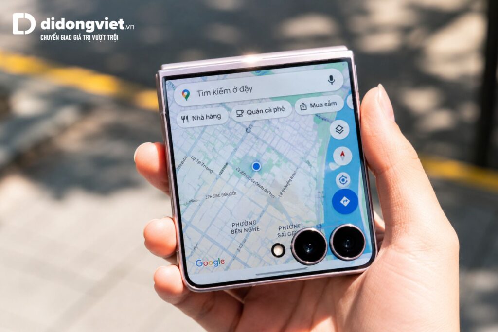 Công nghệ FlexWindow trên Samsung Galaxy Z Flip8 và tính ứng dụng thực tế 5 flexwindow tren sansung galaxy z flip8 didongviet 1 1