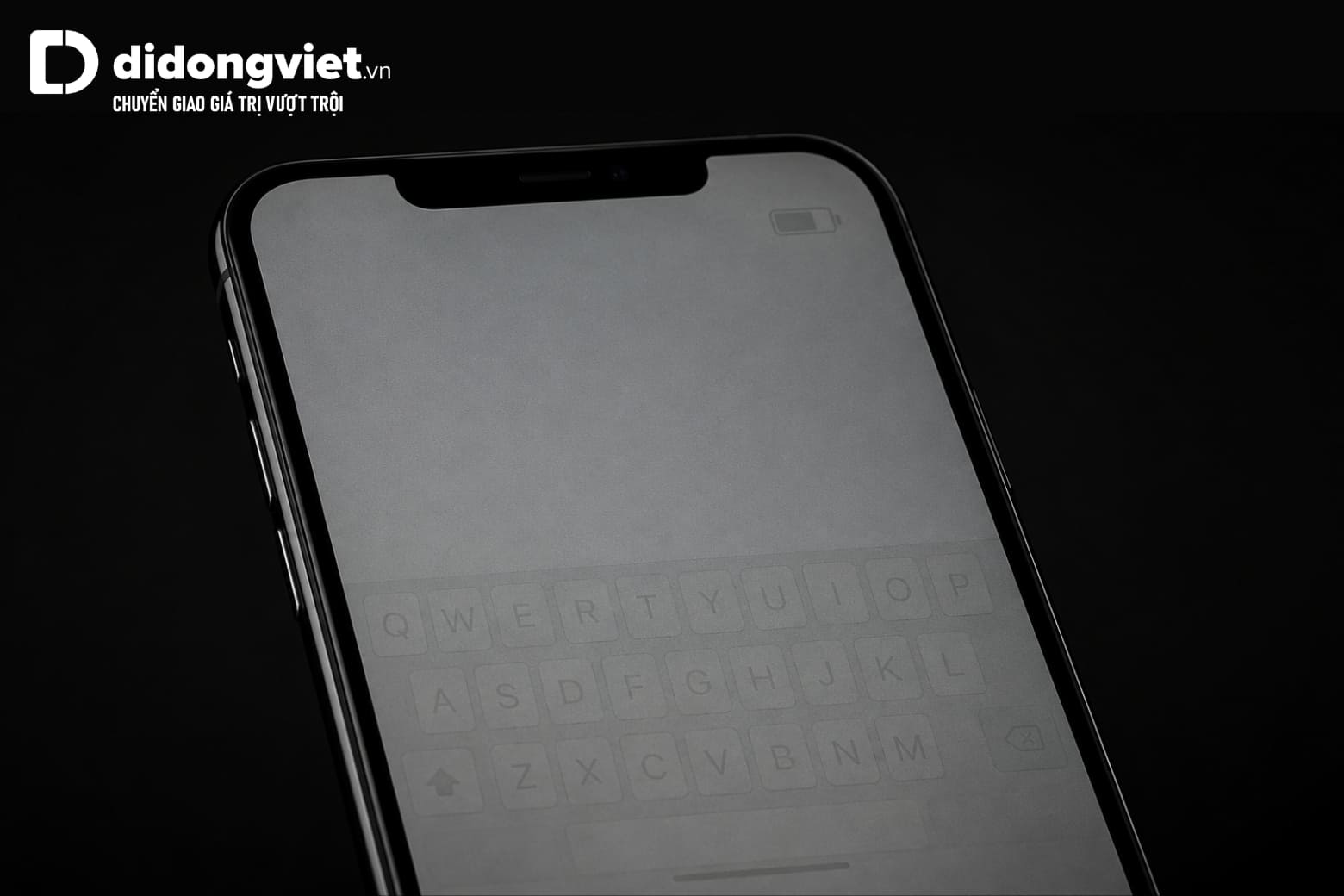 Hướng dẫn tự chẩn đoán và xử lý lỗi màn hình iPhone bị lưu ảnh 5 Bóng mờ bàn phím và icon pin in hằn trên màn hình iPhone nền xám do lỗi lưu ảnh OLED