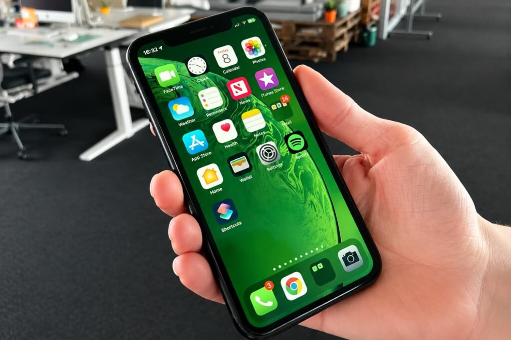 Màn hình iPhone bị xanh lá cây: trải nghiệm thực tế và cách xử lý an toàn 6 Màn hình iPhone bị xanh lá cây