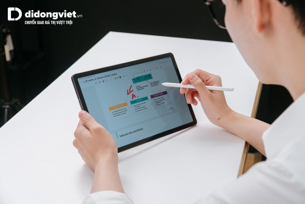 Samsung Tab nào có sẵn bút S Pen? Bảng giá và mẹo chọn máy tối ưu chi phí 7 Galaxy Tab S10 FE là lựa chọn cân bằng cho học tập, làm việc và giải trí với S Pen đi kèm.