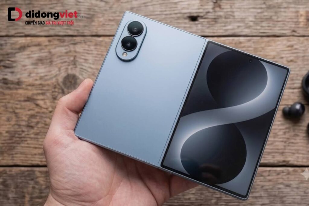 Samsung Z Fold8 Wide có mấy màu? Tư vấn chọn màu sắc theo bảng màu rò rỉ 9 Đen Graphite – sắc đen liền mạch sang trọng, lựa chọn an toàn nhờ khả năng giữ giá và thanh khoản tốt.