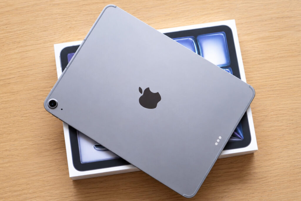 So sánh iPad Air M4 và iPad Mini 7: Không gian làm việc hay sự tự do di chuyển? 8 So sánh iPad Air M4 và iPad Mini 7