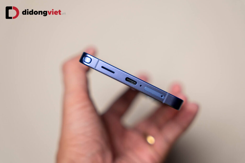 So sánh Samsung Galaxy S26 Ultra và Galaxy Z Fold7: Chọn camera đỉnh cao hay siêu đa nhiệm? 15 Galaxy S26 Ultra vượt trội với pin 5.000 mAh và sạc nhanh 60W, cho thời gian sử dụng dài và nạp pin nhanh hơn.
