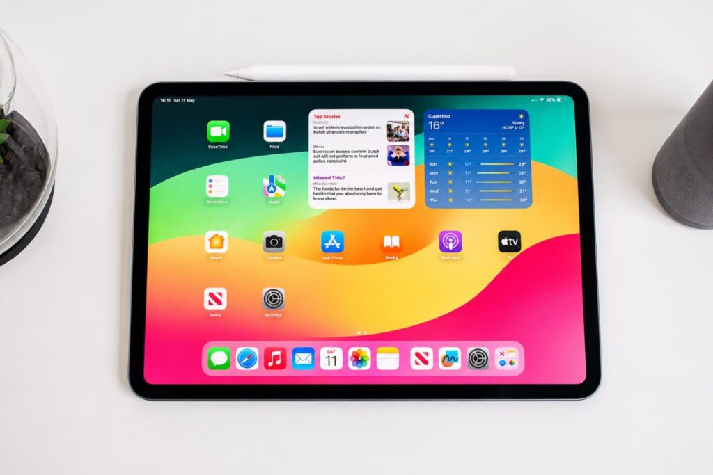 So sánh Samsung Galaxy Tab S11 Ultra vs iPad Pro M4: Giải bài toán nhu cầu thực tế và tổng chi phí 9 So sánh Samsung Galaxy Tab S11 Ultra vs iPad Pro M4