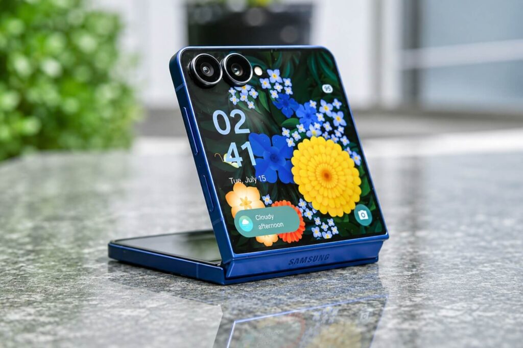 Rò rỉ so sánh Samsung Galaxy Z Flip8 và Z Flip7: Khác biệt thực tế có đáng để nâng cấp? 8 So sánh Samsung Galaxy Z Flip8 và Z Flip7