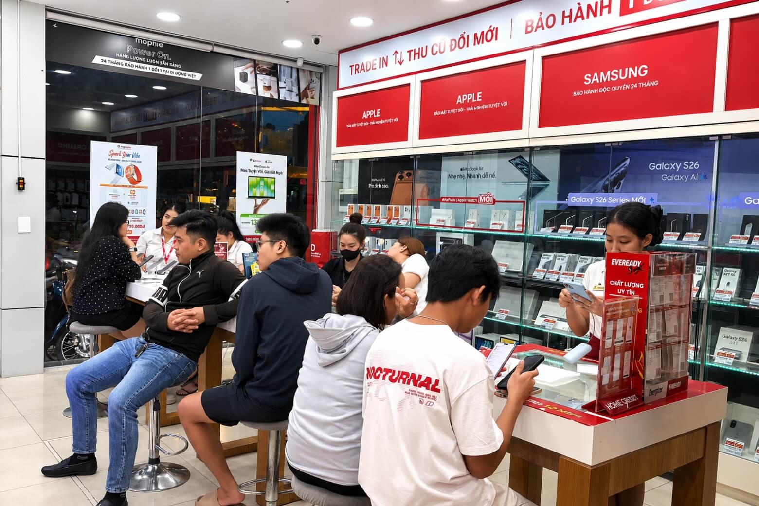 So sánh Samsung Galaxy Z Fold8 Ultra và HUAWEI Mate X7: Đâu là khoản đầu tư an toàn? 14 So sánh Samsung Galaxy Z Fold8 Ultra và HUAWEI Mate X7 bảo hành