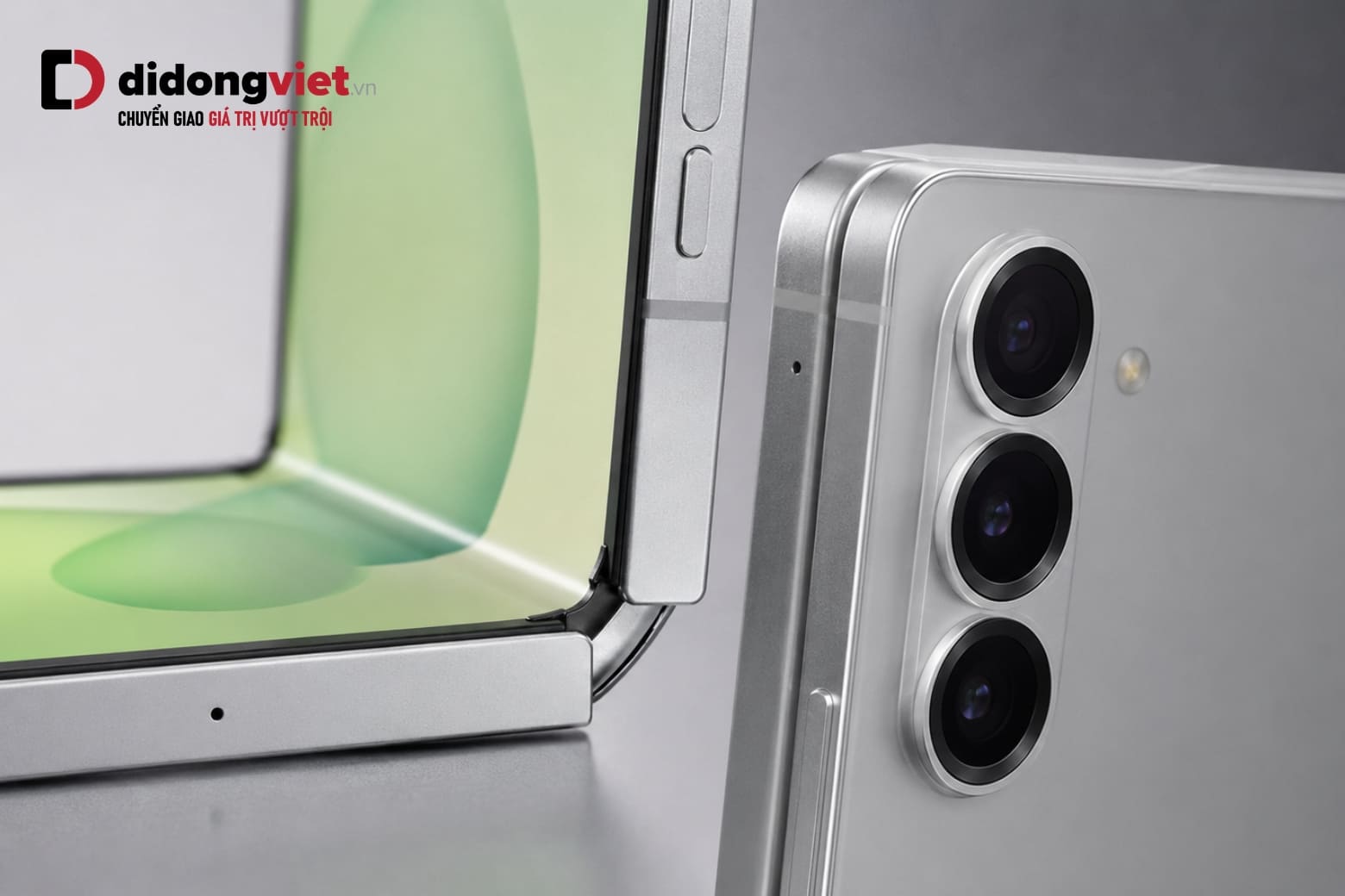 So sánh Galaxy Z Flip8 và Galaxy S26 dựa trên phong cách và giá trị sử dụng thực tế 7 Cận cảnh bản lề Armor FlexHinge trên Galaxy Z Flip8 so với khung viền Galaxy S26